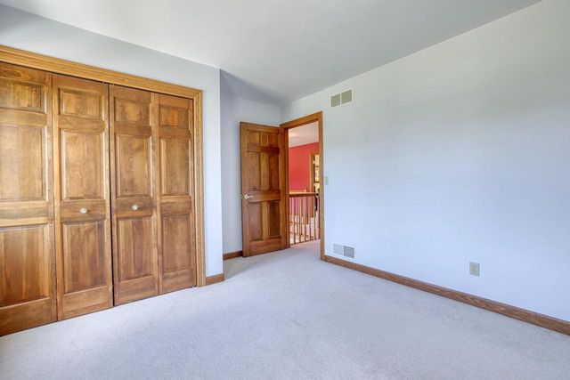 W284N4919 Roosevelts Quay, Pewaukee, WI 53072