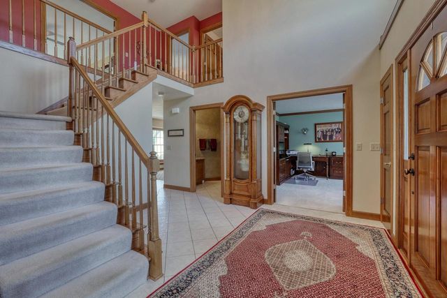 W284N4919 Roosevelts Quay, Pewaukee, WI 53072