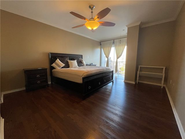 520 S Chaparral St 301, Corpus Christi, TX 78401