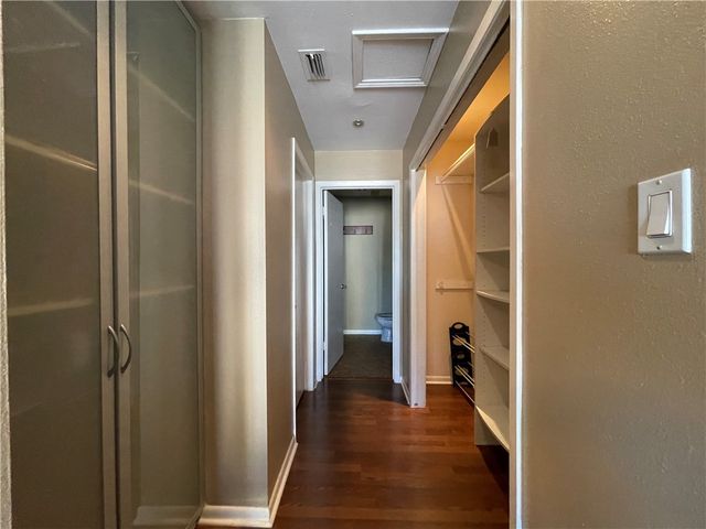 520 S Chaparral St 301, Corpus Christi, TX 78401