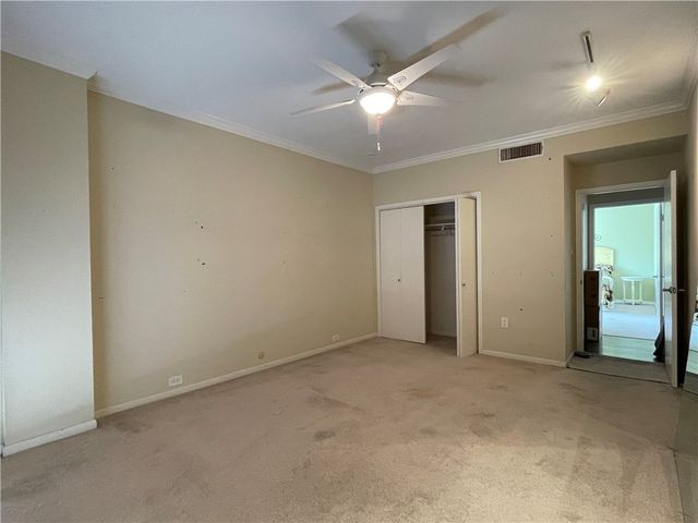 520 S Chaparral St 301, Corpus Christi, TX 78401