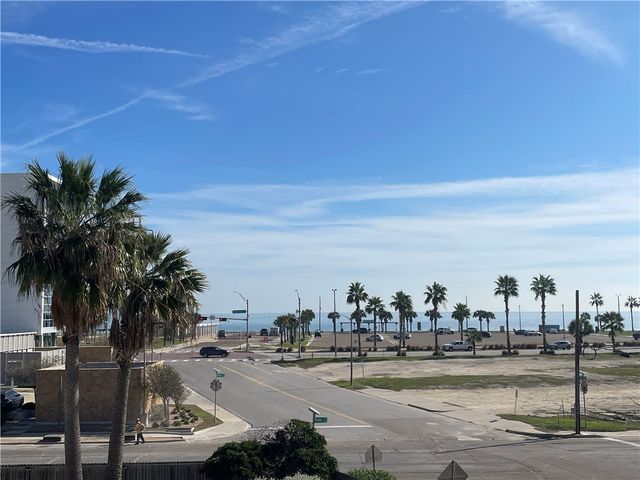 520 S Chaparral St 301, Corpus Christi, TX 78401