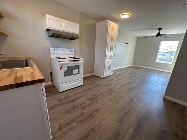 3152 Meadow, Robstown, TX 78380