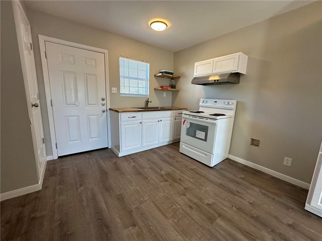 3152 Meadow, Robstown, TX 78380