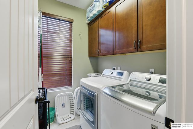 20816 Honeysuckle Drive, Omaha, NE 68022