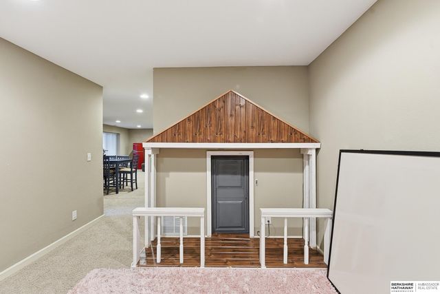 20816 Honeysuckle Drive, Omaha, NE 68022