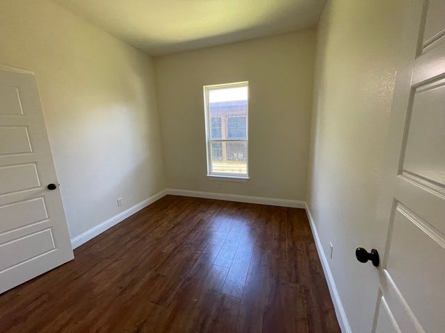 3423 S Harwood Street, Dallas, TX 75215