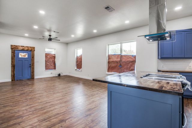 3423 S Harwood Street, Dallas, TX 75215