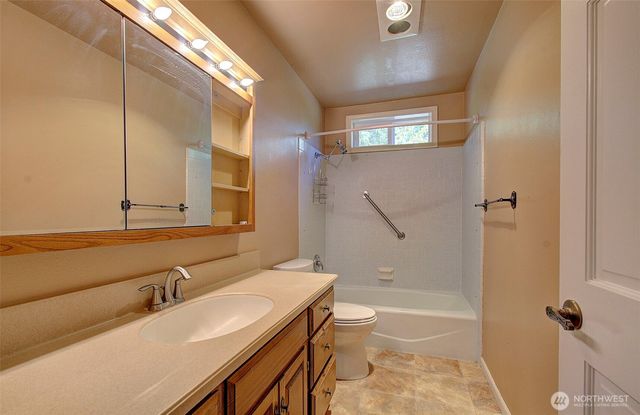 18257 NE Cedar Drive, Battle Ground, WA 98604