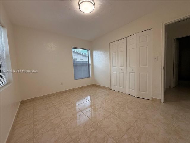 2520 NW 155th St, Miami Gardens, FL 33054