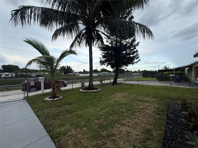 2520 NW 155th St, Miami Gardens, FL 33054