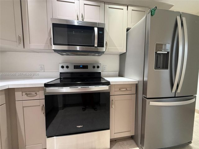 2520 NW 155th St, Miami Gardens, FL 33054