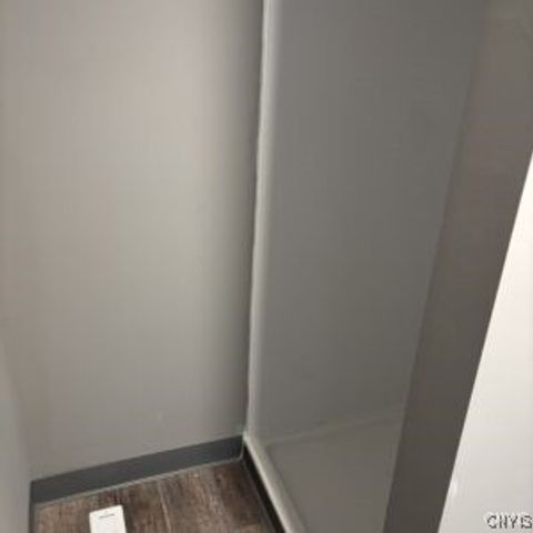 13 Farview Circle, Camillus, NY 13031