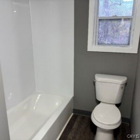 13 Farview Circle, Camillus, NY 13031