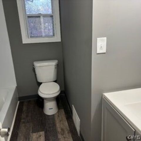 13 Farview Circle, Camillus, NY 13031