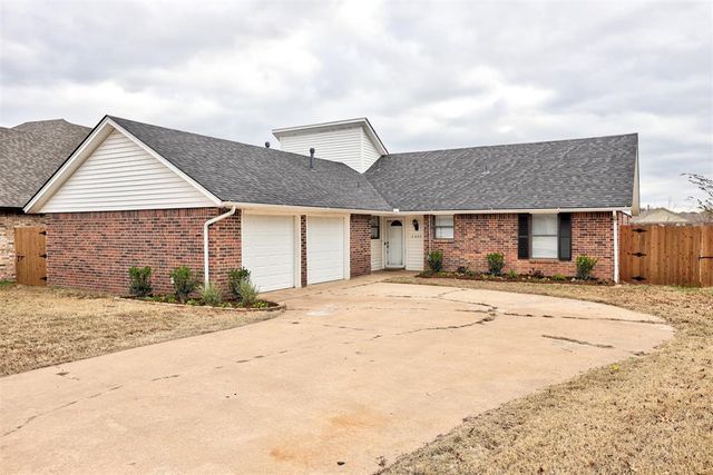 2820 NW Dalewood Place, Norman, OK 73071