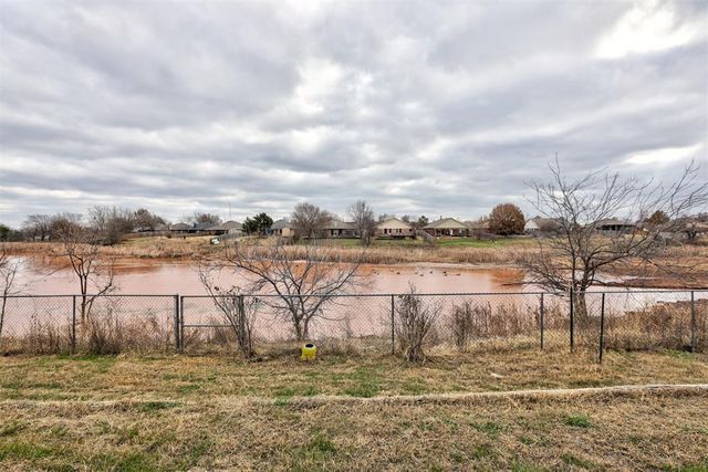 2820 NW Dalewood Place, Norman, OK 73071