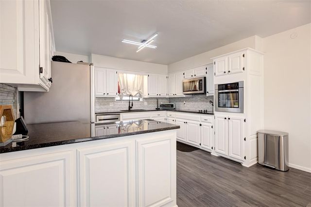 2820 NW Dalewood Place, Norman, OK 73071