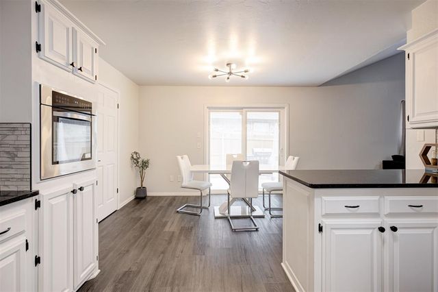 2820 NW Dalewood Place, Norman, OK 73071