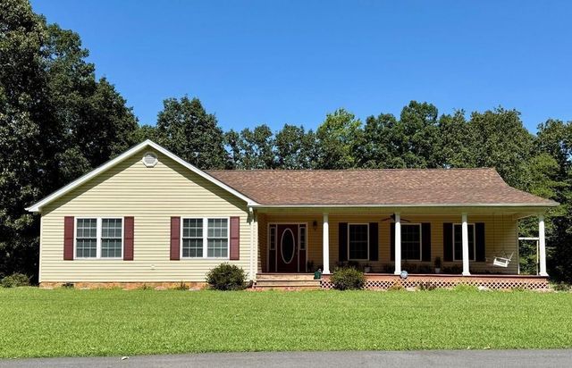 100 Flamingo RD, Bassett, VA 24055