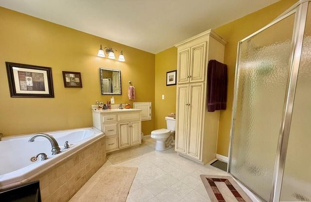 100 Flamingo RD, Bassett, VA 24055