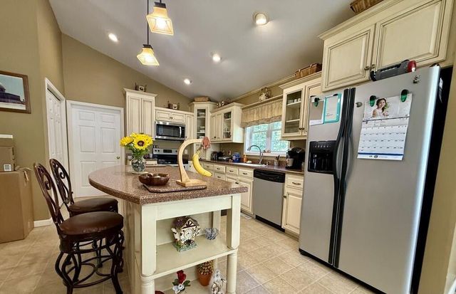 100 Flamingo RD, Bassett, VA 24055