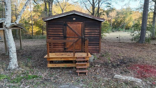 17542 Jones Lane, Saucier, MS 39574