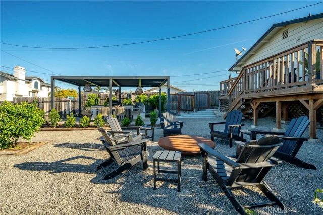 363 N 5th St, Grover Beach, CA 93433