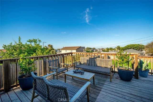 363 N 5th St, Grover Beach, CA 93433