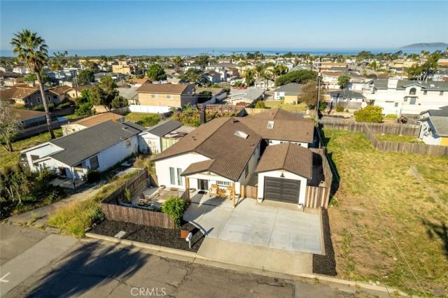 363 N 5th St, Grover Beach, CA 93433