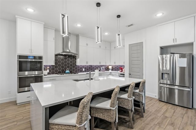 2852 Persimmon Ridge Court, Bryan, TX 77807