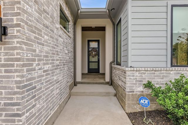 2852 Persimmon Ridge Court, Bryan, TX 77807
