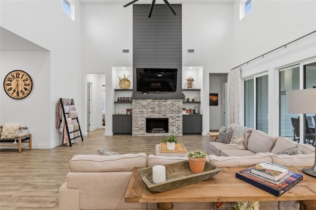 2852 Persimmon Ridge Court, Bryan, TX 77807