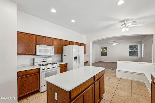 8248 W CHARTER OAK Road, Peoria, AZ 85381