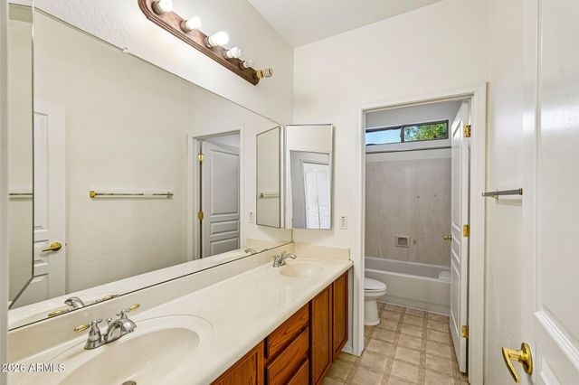 8248 W CHARTER OAK Road, Peoria, AZ 85381