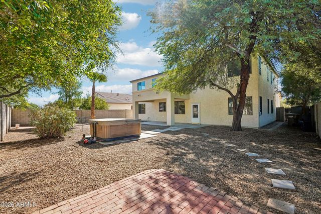 8248 W CHARTER OAK Road, Peoria, AZ 85381