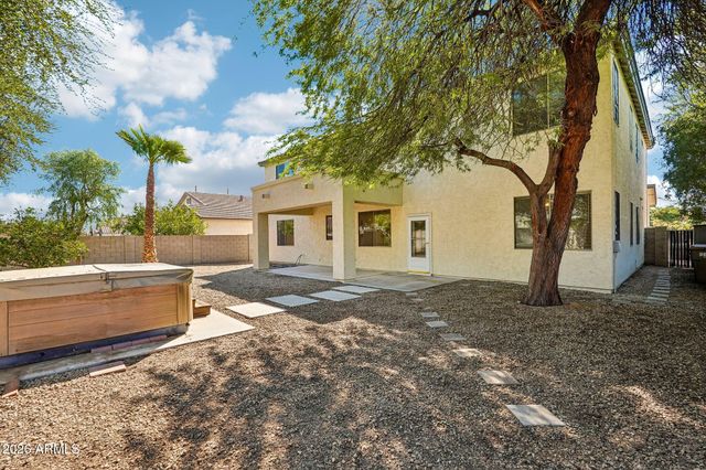 8248 W CHARTER OAK Road, Peoria, AZ 85381