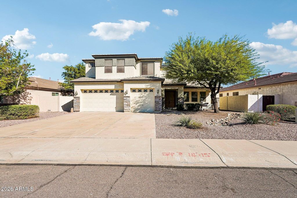 8248 W CHARTER OAK Road, Peoria, AZ 85381