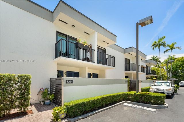3214 W Trade Ave III-5, Miami, FL 33133