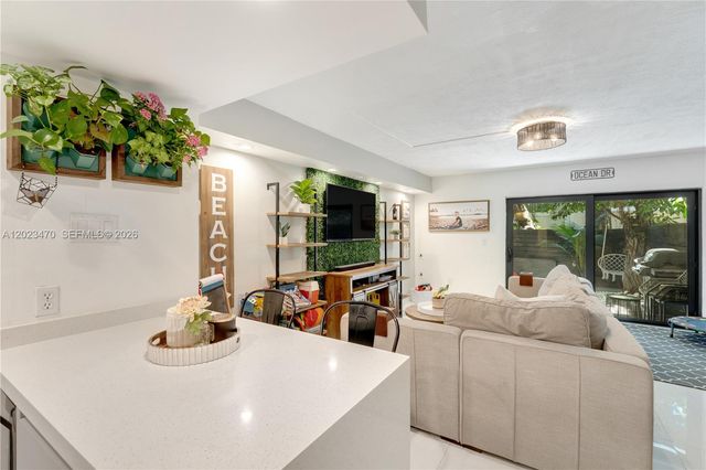 3214 W Trade Ave III-5, Miami, FL 33133
