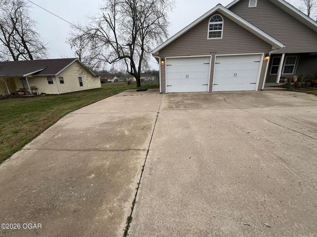 310 N Grimes Street, Carl Junction, MO 64834