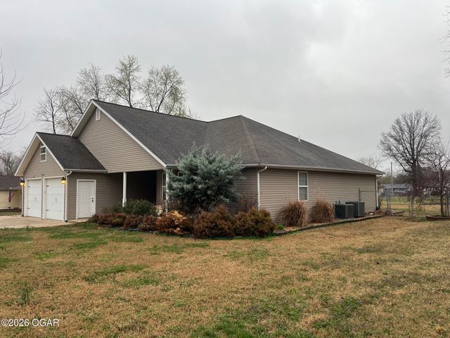 310 N Grimes Street, Carl Junction, MO 64834