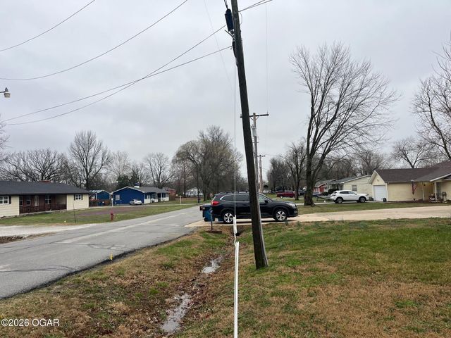 310 N Grimes Street, Carl Junction, MO 64834