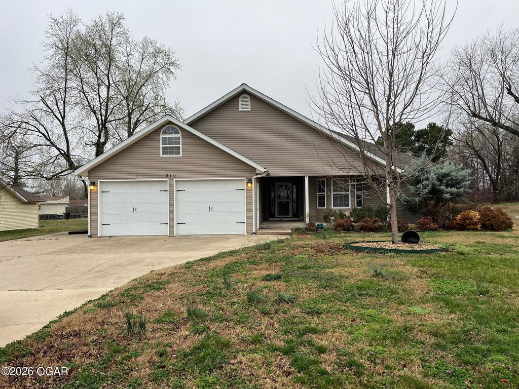 310 N Grimes Street, Carl Junction, MO 64834