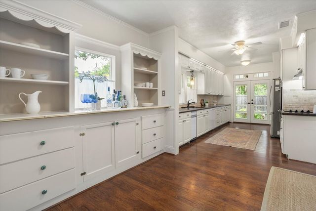 4016 Pershing Avenue, Fort Worth, TX 76107