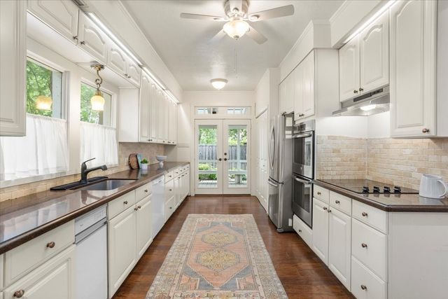 4016 Pershing Avenue, Fort Worth, TX 76107