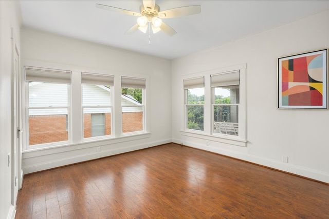 4016 Pershing Avenue, Fort Worth, TX 76107