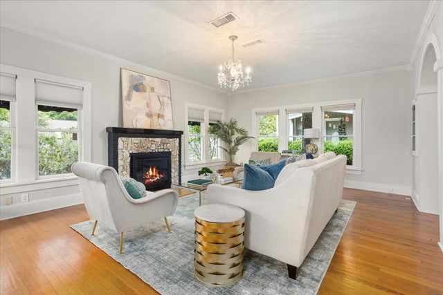 4016 Pershing Avenue, Fort Worth, TX 76107