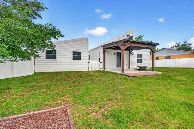 536 NE 43RD COURT, Ocala, FL 34470