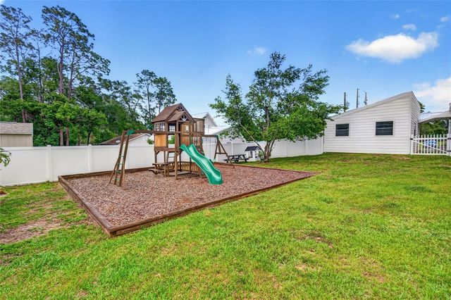 536 NE 43RD COURT, Ocala, FL 34470